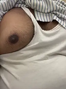Snapshot of dick69lil chatting on June 29, 11:43 am dick69lil online show from June 29, 11:43 am