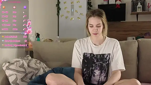 Girl alone home online show from February 13, 6:52 am