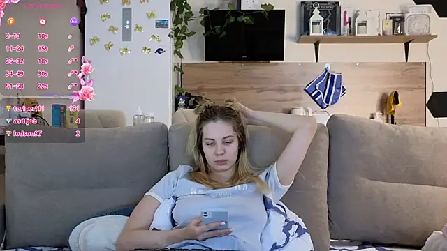 Girl alone home online show from March 1, 4:47 am