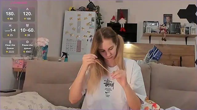 Girl alone home online show from January 13, 3:56 am