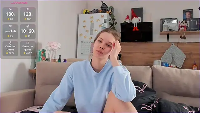 Girl alone home online show from February 13, 3:46 am