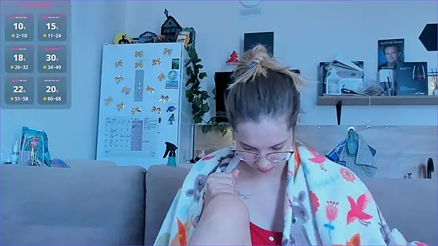 Girl alone home online show from May 1, 3:55 am