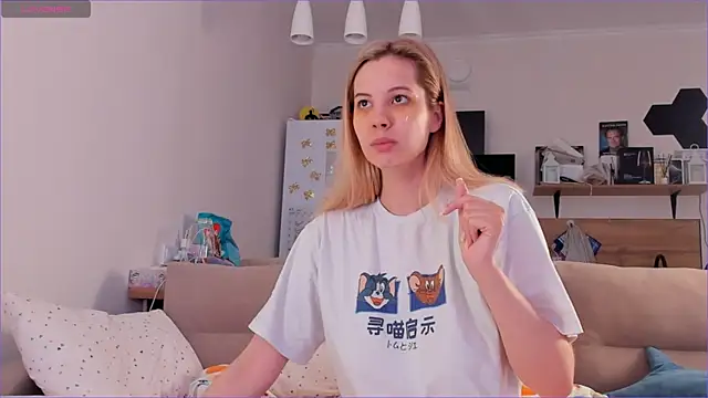 Girl alone home online show from May 15, 3:46 am