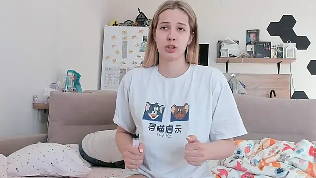 Girl alone home online show from May 17, 2:20 am