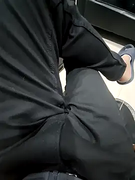 villagb12 online show from December 11, 4:20 pm