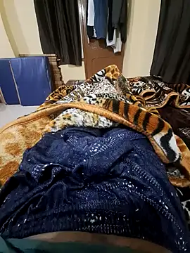 villagb12 online show from January 15, 5:05 pm