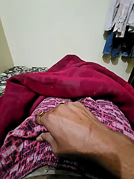 villagb12 online show from November 25, 6:30 pm