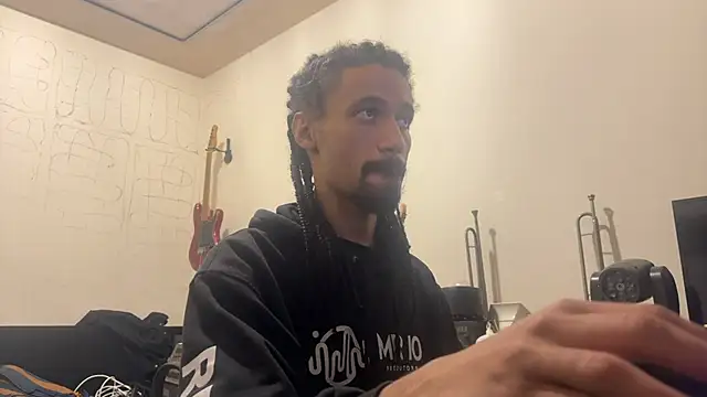 Snapshot of hotcamboy420 chatting on November 2, 5:43 am hotcamboy420 online show from November 2, 5:43 am