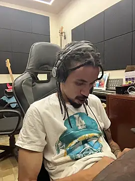 hotcamboy420 online show from January 17, 5:45 am