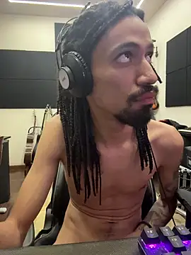 hotcamboy420 online show from March 7, 4:31 am