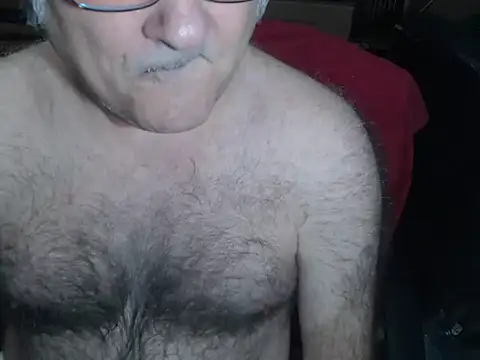 Snapshot of sohorneydad13 chatting on October 24, 7:05 am sohorneydad13 online show from October 24, 7:05 am