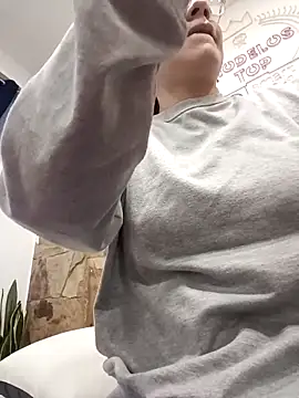 Snapshot of karlamorris_ chatting on October 10, 1:54 pm karlamorris online show from October 10, 1:54 pm