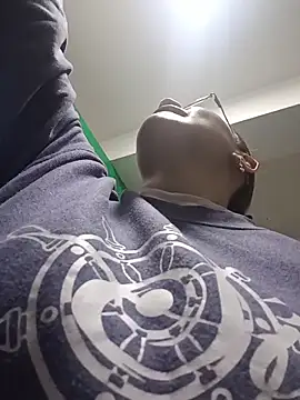 Snapshot of karlamorris_ chatting on October 15, 1:33 pm karlamorris online show from October 15, 1:33 pm