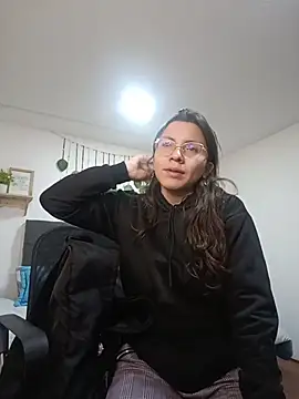 Snapshot of karlamorris_ chatting on October 16, 1:34 pm karlamorris online show from October 16, 1:34 pm