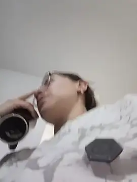 Snapshot of karlamorris_ chatting on October 21, 1:56 pm karlamorris online show from October 21, 1:56 pm