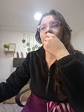 Snapshot of karlamorris_ chatting on October 26, 5:35 am karlamorris online show from October 26, 5:35 am