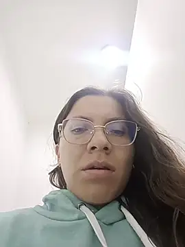 karlamorris  online show from November 28, 2:42 pm