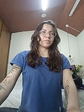 karlamorris  online show from December 19, 4:03 pm