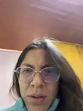 karlamorris  online show from February 20, 1:11 pm