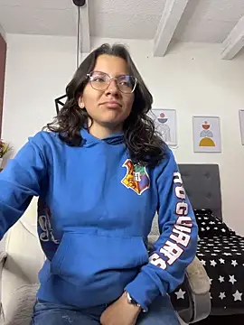 karlamorris  online show from May 11, 1:17 pm