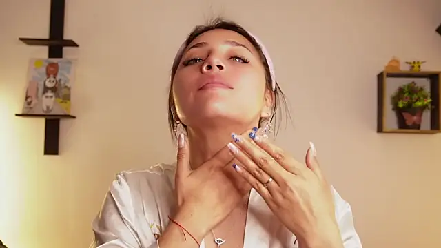 Sophy SmileSweet online show from October 14, 11:00 am