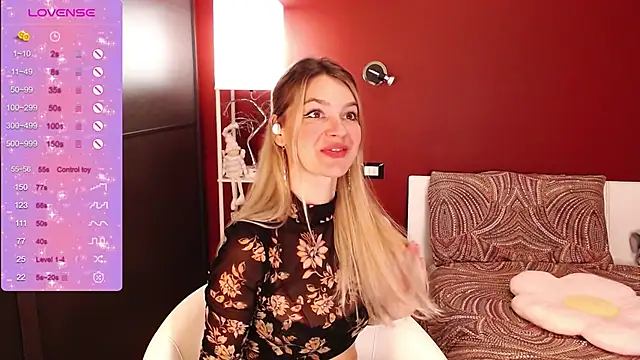 Snapshot of sexy_blondegirl chatting on December 21, 1:32 pm sexy blondegirl online show from December 21, 1:32 pm