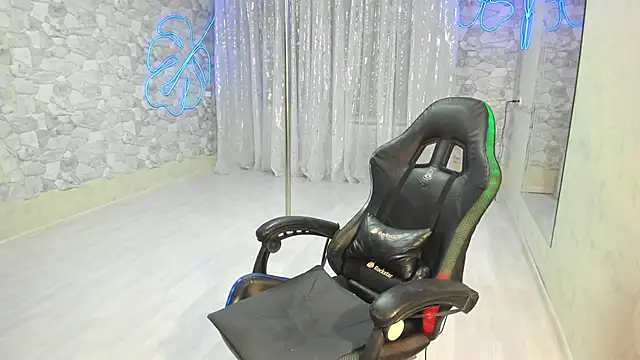 JessicaFamee online show from September 20, 12:11 am