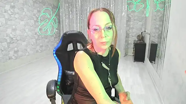 JessicaFamee online show from October 27, 10:36 pm