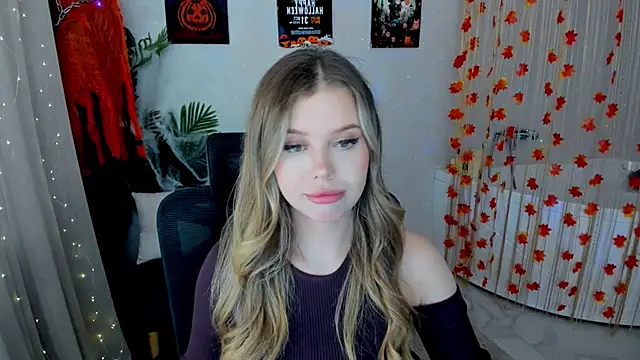 FollowLovee online show from October 11, 11:42 am