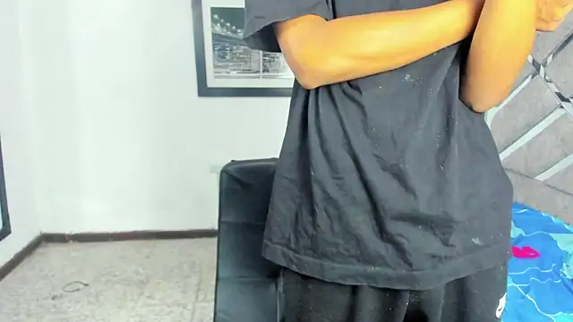 EvaxEmma online show from October 11, 1:31 pm