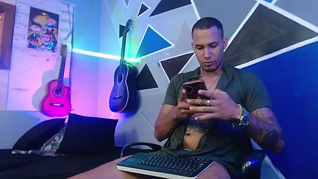 MagnusFrost online show from October 14, 6:25 am