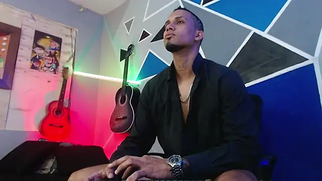 MagnusFrost online show from October 18, 6:05 am