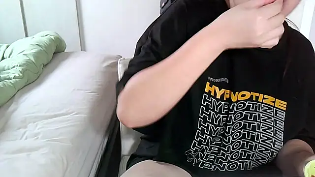 iamMalixxx online show from September 28, 10:20 am