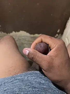 Snapshot of Luis455gomez chatting on February 23, 5:56 am Luis455gomez online show from February 23, 5:56 am