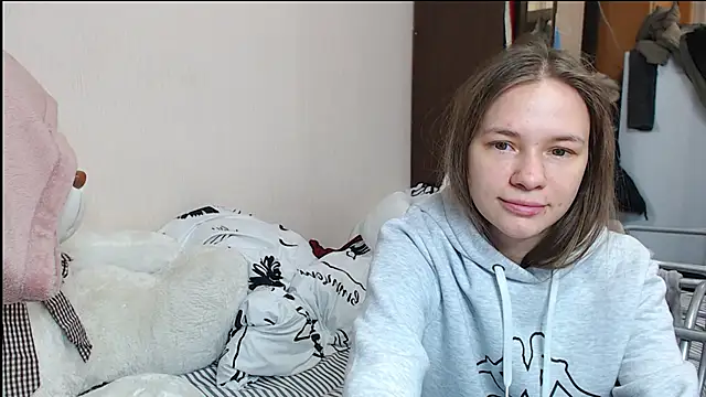 Snapshot of leila_bambi_ chatting on December 23, 9:08 pm leila bambi online show from December 23, 9:08 pm