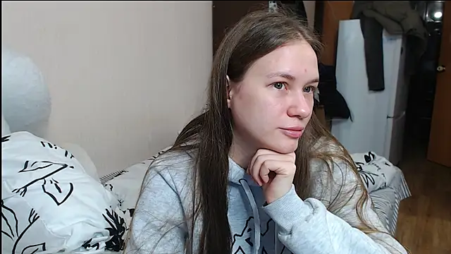 Snapshot of leila_bambi_ chatting on December 25, 9:11 pm leila bambi online show from December 25, 9:11 pm