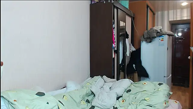 Snapshot of leila_bambi_ chatting on December 31, 8:37 am leila bambi online show from December 31, 8:37 am