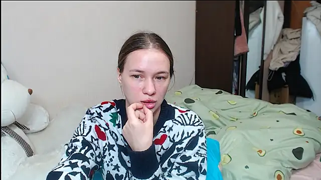 Snapshot of leila_bambi_ chatting on January 24, 1:45 am leila bambi online show from January 24, 1:45 am