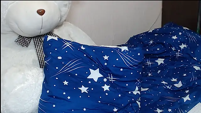 Snapshot of leila_bambi_ chatting on January 27, 12:33 am leila bambi online show from January 27, 12:33 am