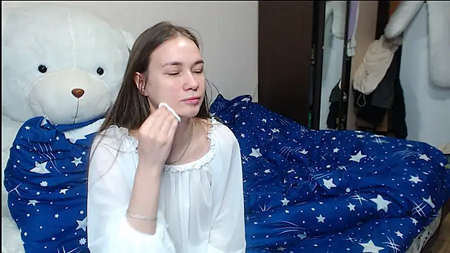 Snapshot of leila_bambi_ chatting on January 28, 4:29 am leila bambi online show from January 28, 4:29 am