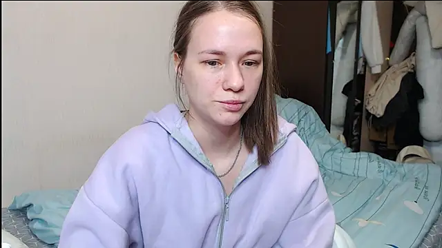 Snapshot of leila_bambi_ chatting on February 19, 10:31 pm leila bambi online show from February 19, 10:31 pm