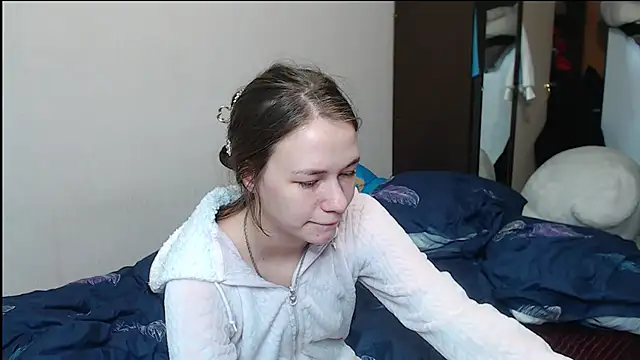 Snapshot of leila_bambi_ chatting on February 22, 2:17 am leila bambi online show from February 22, 2:17 am