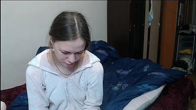 Snapshot of leila_bambi_ chatting on March 14, 6:50 pm leila bambi online show from March 14, 6:50 pm