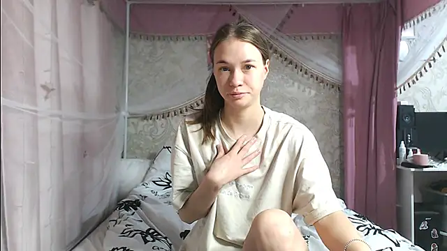 leila bambi  online show from November 21, 11:53 am