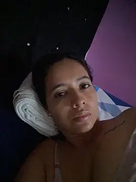 juliana 0796 online show from May 6, 7:30 pm