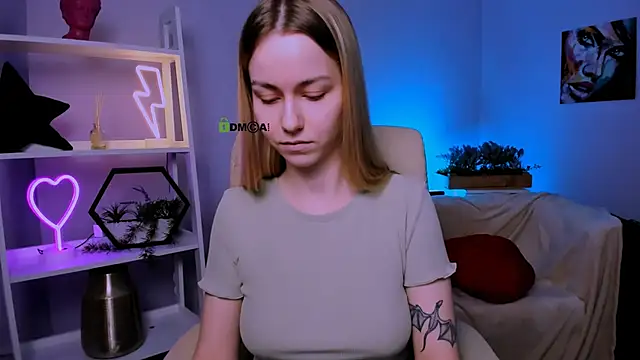 mary mooore online show from February 6, 1:10 pm