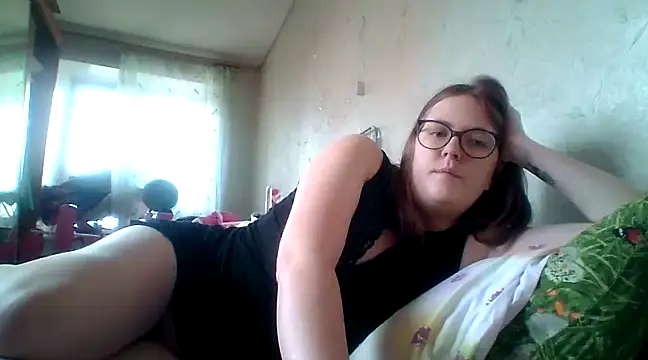 Snapshot of DesireMelissa chatting on January 4, 7:55 am DesireMelissa online show from January 4, 7:55 am