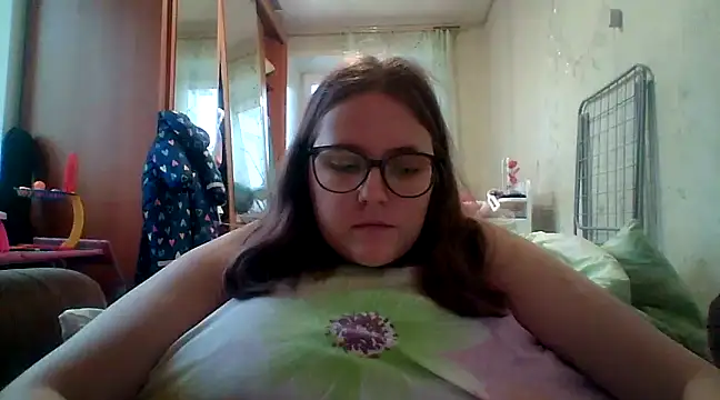 Snapshot of DesireMelissa chatting on January 4, 12:05 pm DesireMelissa online show from January 4, 12:05 pm