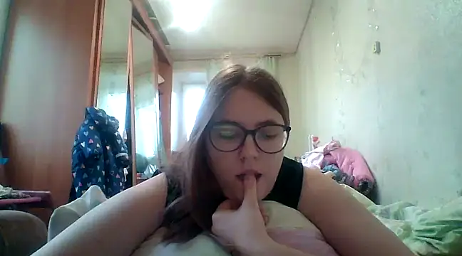 Snapshot of DesireMelissa chatting on January 11, 8:43 am DesireMelissa online show from January 11, 8:43 am