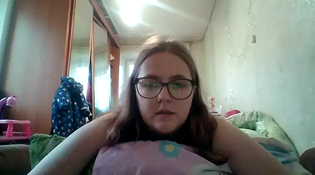 Snapshot of DesireMelissa chatting on January 18, 9:24 am DesireMelissa online show from January 18, 9:24 am